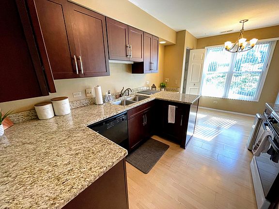2nd image of 1401 Sutton Ct #1401