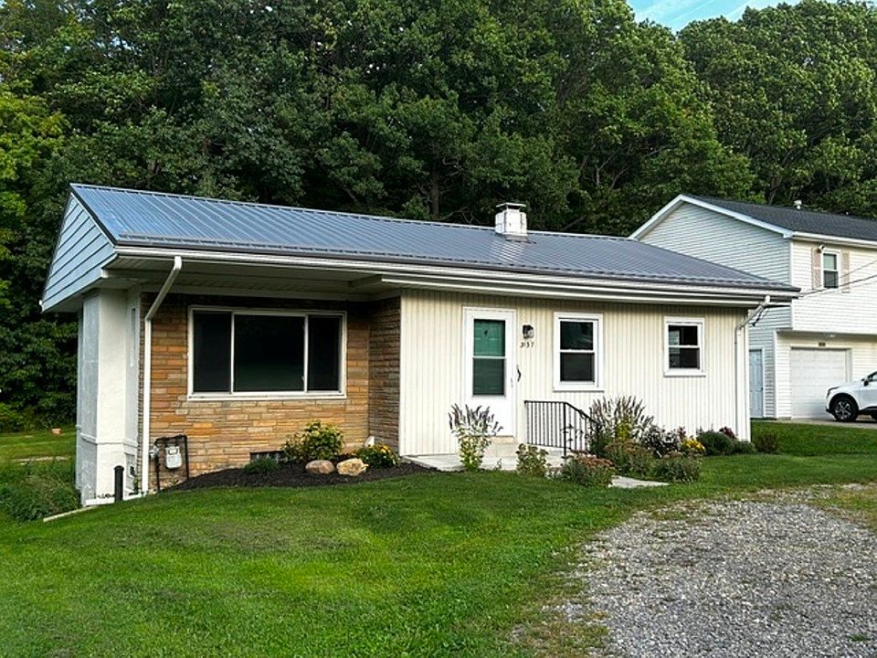 1st image of 3137 Tamarack Dr