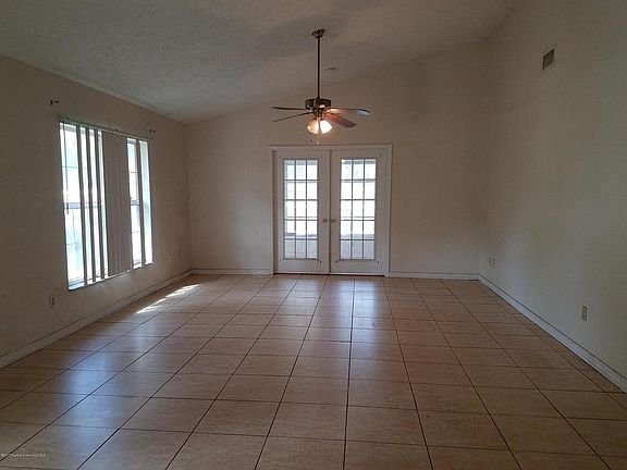 5th image of 5455 S Thrasher Ave