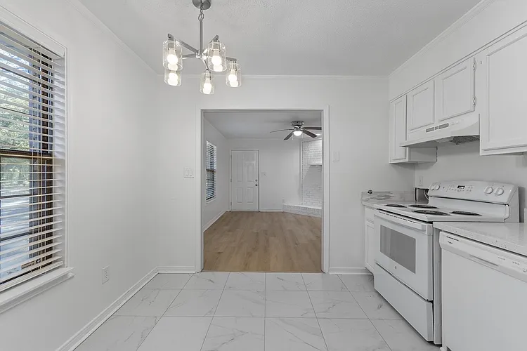Building Photo - 3344 Colonial Oaks Dr #7-A