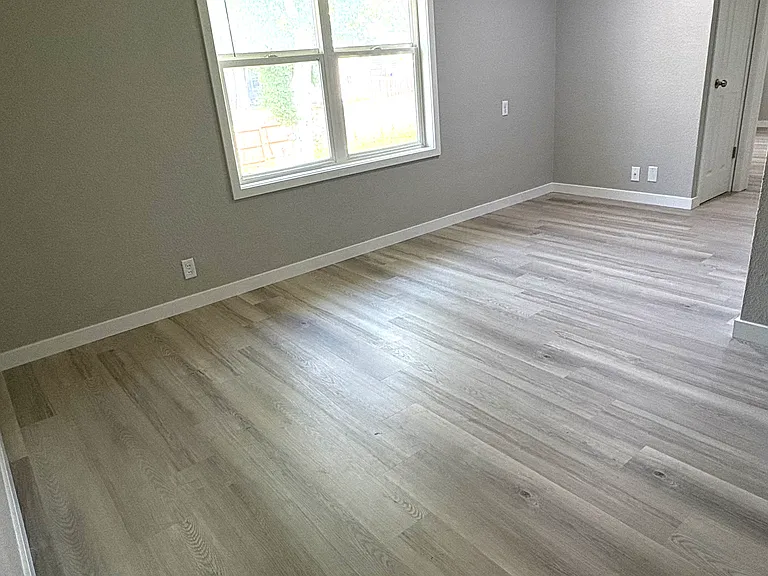 1606 Oakland Rd NE #12 — Photo 1