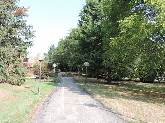 5th image of 6320 Greenwood Pkwy APT 601