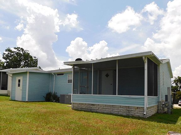 3rd image of 1571 King Arthurs Ct