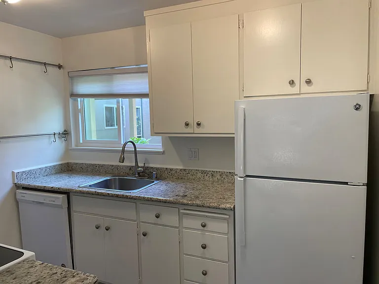 640 Moraga Rd — Photo 16