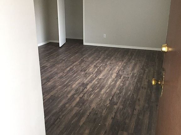 2nd image of 631 E Verdugo Ave APT H