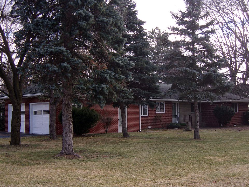 1st image of 249 Williams St