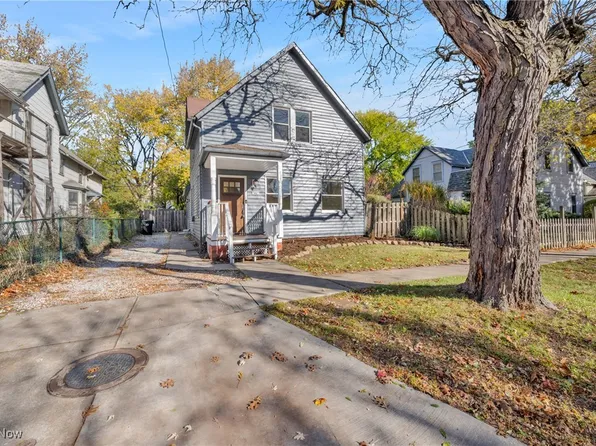 2002 Valentine Ave, Cleveland, OH 44109