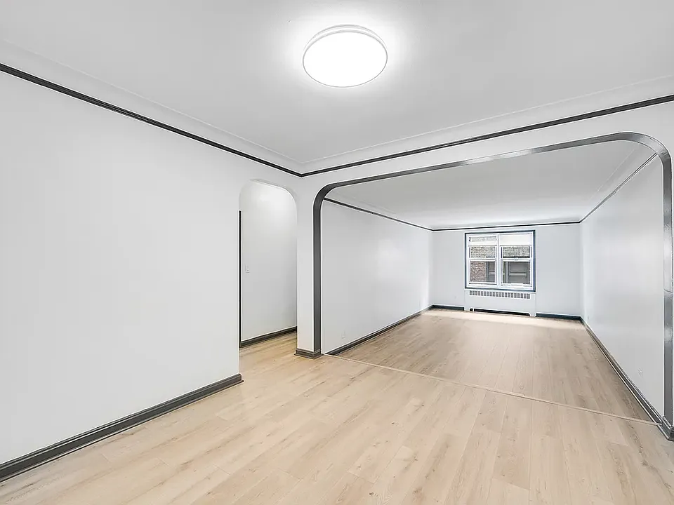 300 W 53rd St #4C