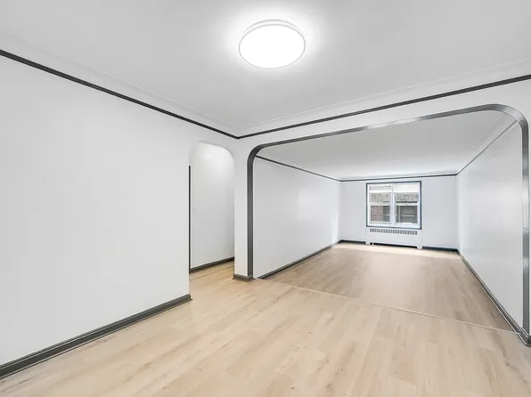 300 West 53rd Street image 1 of 8