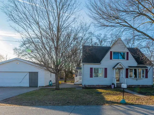 138 W Central St, Wheatfield, IN 46392