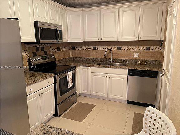 5th image of 111 Golden Isles Dr APT F2