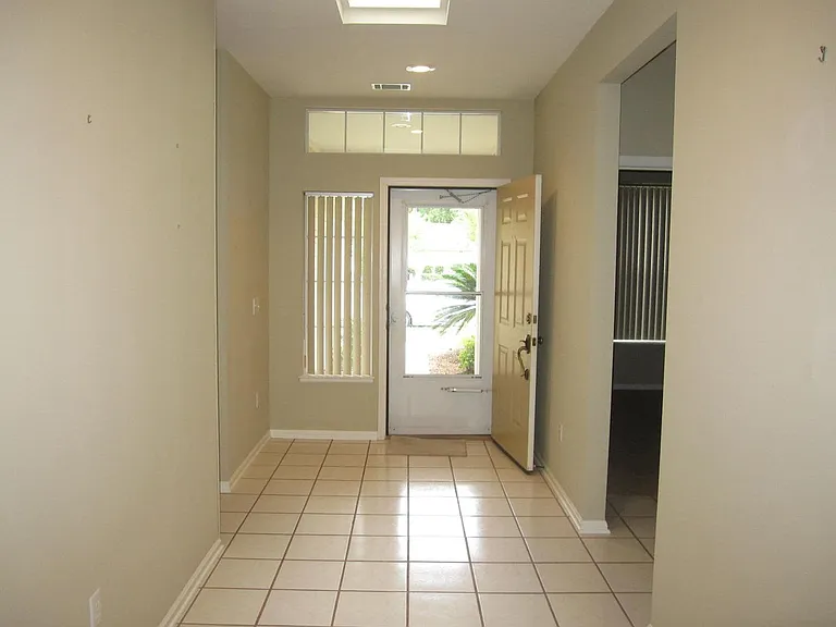 110 Commodore Dupont St — Photo 3