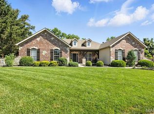 886 Arbor Chase Dr, Ballwin, MO 63021