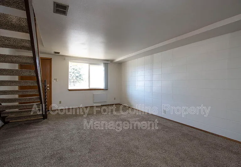 1408 S Douty Ave #1 — Photo 4