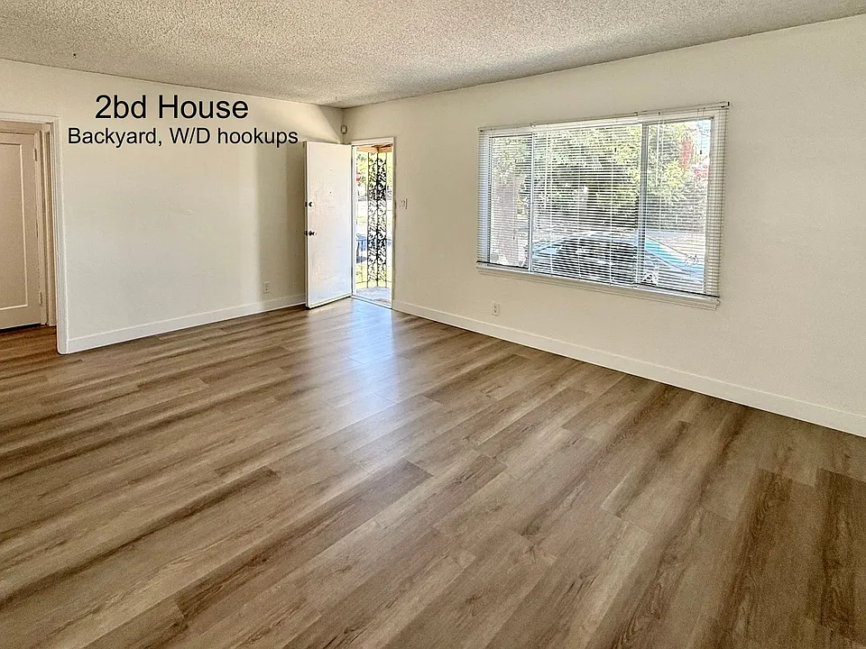 11294 Utopia Ave