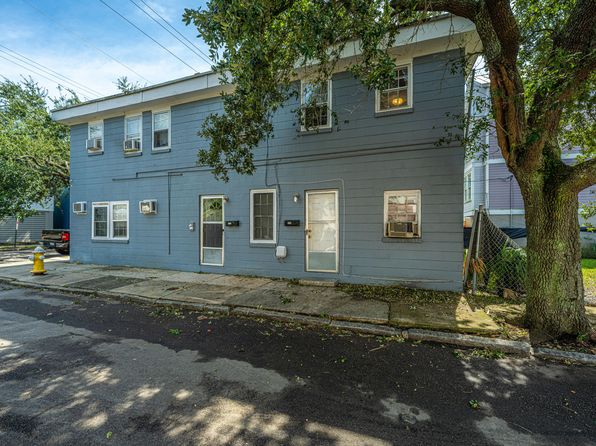 charleston-south-carolina-440949264 picture