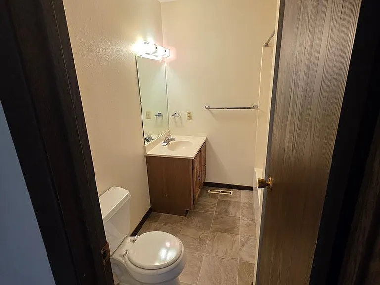 509 Elm Ave #7 — Photo 5