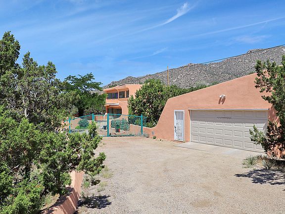 5th image of 5 Monticello Dr