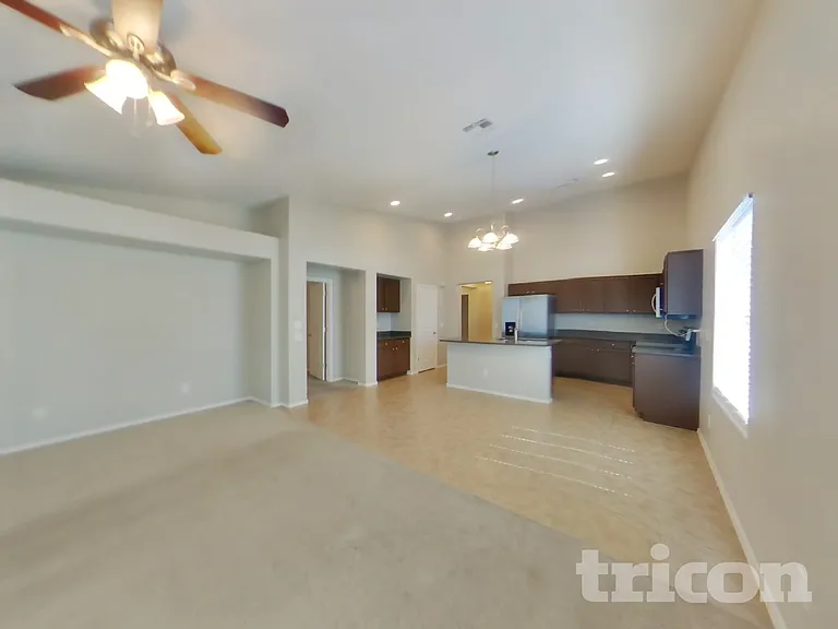 1502 E Mayfield Dr — Photo 3
