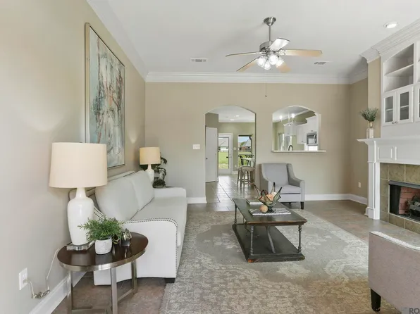 40506 Fox Run Dr, Gonzales, LA 70737