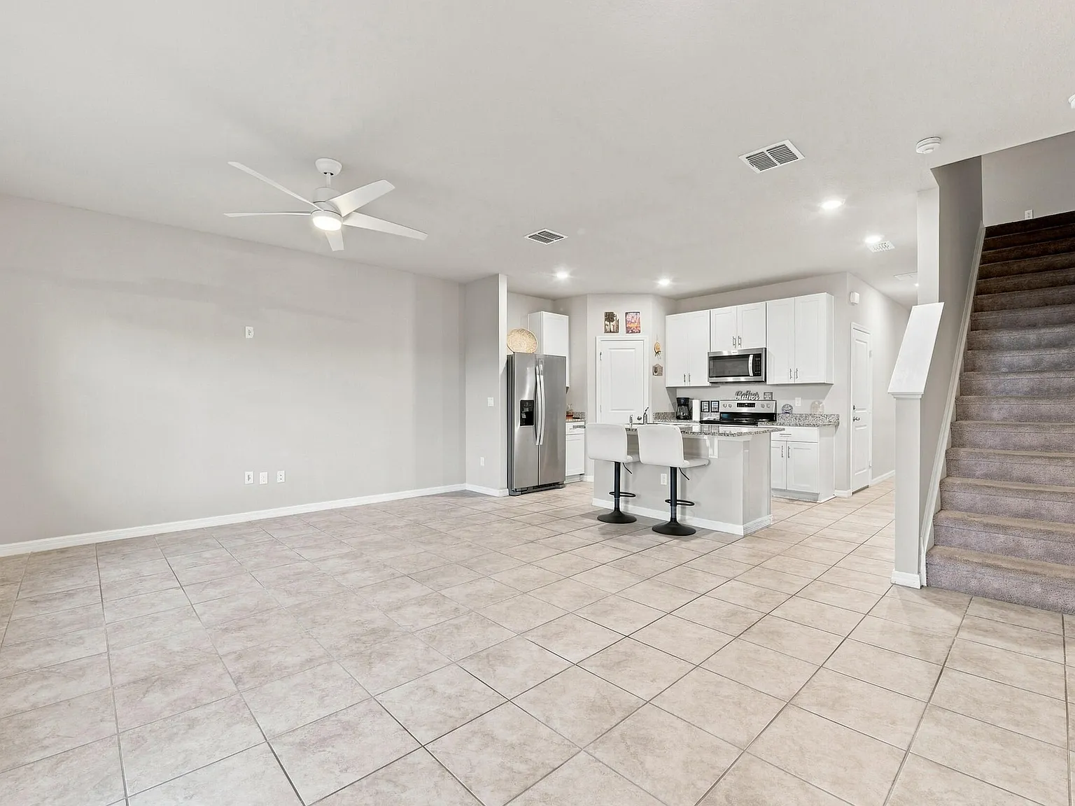 3 bed, 2.5 bath, 1525 sqft, $2,800 — Photo 4