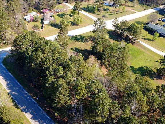 4th image of 2 Deerfield Dr