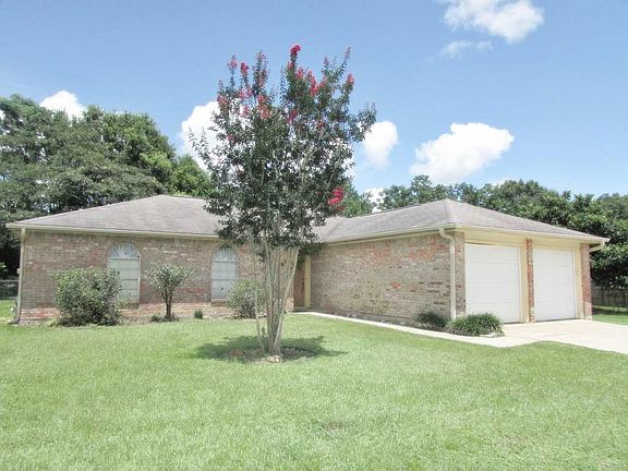 3rd image of 506 Dartmoor Ln