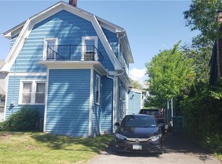 8072 W Rivershore Dr, Niagara Falls, NY 14304