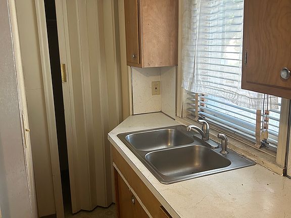 5th image of 292 S Franklin St APT 1C