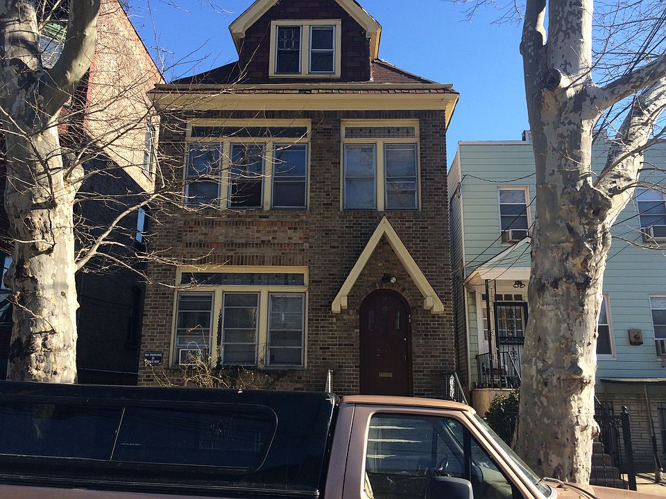 2nd image of 296 Clerk St
