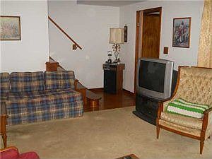 3rd image of 10 Pleasant View Dr