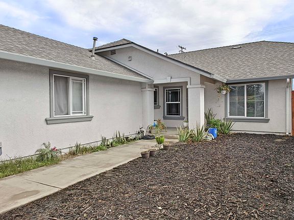 3rd image of 1740 Denver St