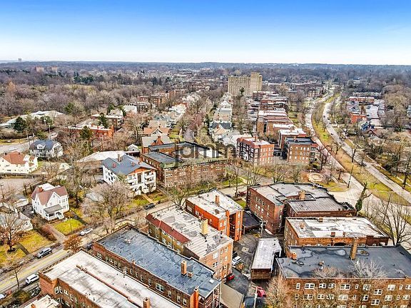 5th image of 2568 Overlook Rd #2