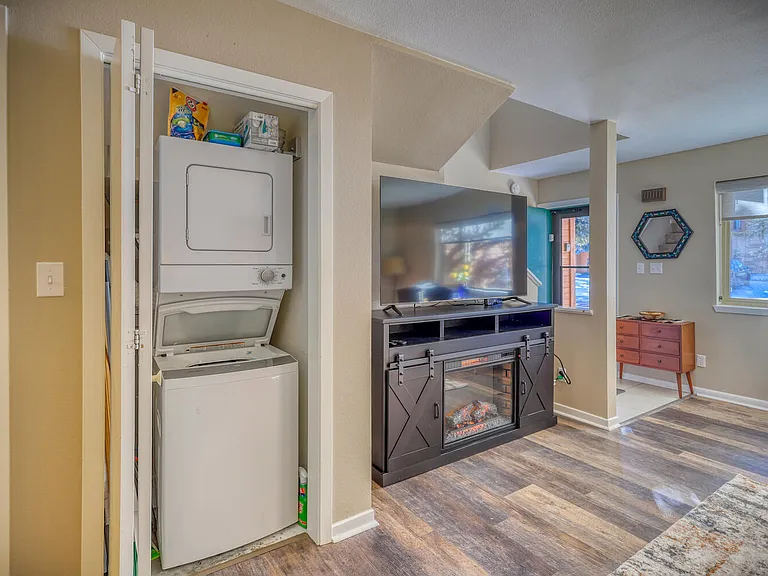302 Talisman Dr #37 — Photo 5