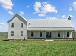 1010 Chestnut Ln, Nunnelly, TN 37137