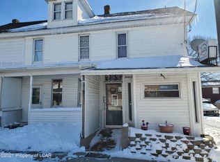 8 E Market St, Tresckow, PA 18254