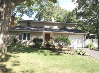 3 Cub Rd, South Setauket, NY 11720