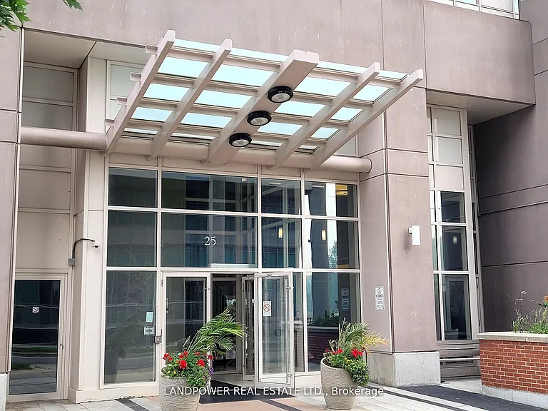 25 Town Centre Ct #UPH07 — Photo 3