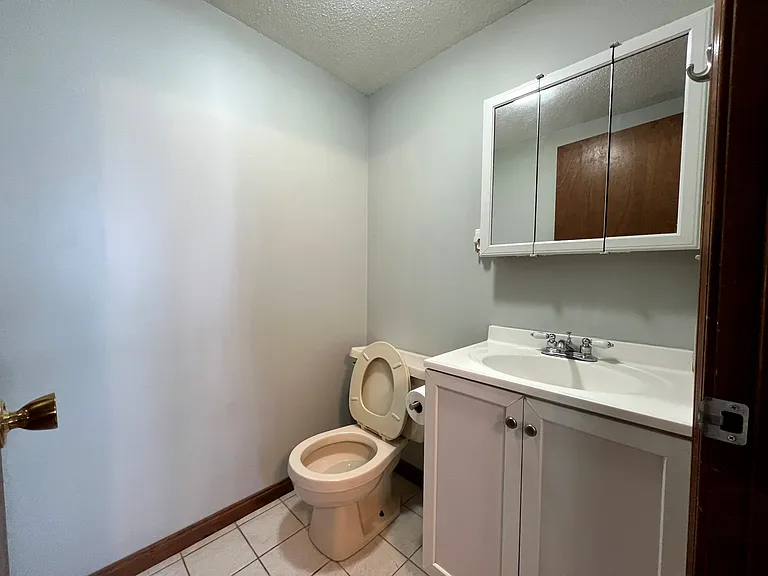 80 Smith St #2A — Photo 3