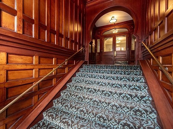 2nd image of 271 Dartmouth St #6M