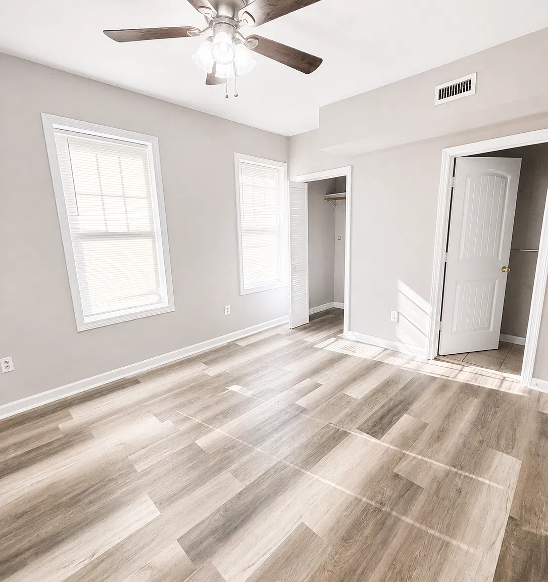 3 bed, 1.5 bath, 1350 sqft, $1,750 — Photo 3