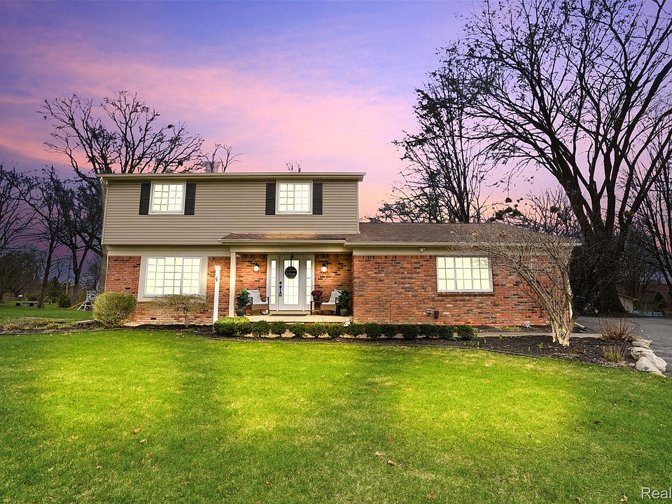 1st image of 9610 Woody Ct