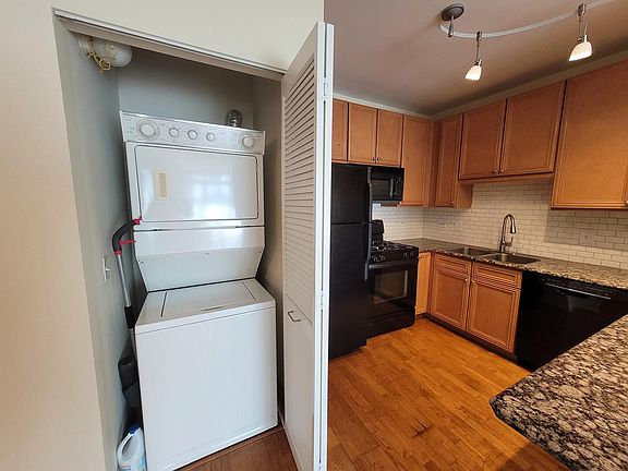 4th image of 125 S Jefferson St Unit 1701