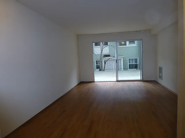 410 Bellevue — Photo 6