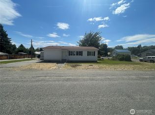 315 W Apple St, Omak, WA 98841