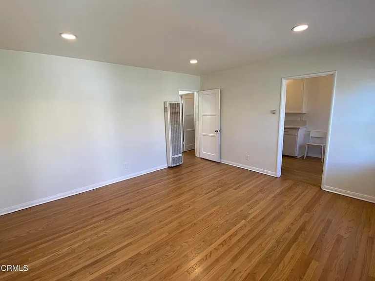 2452 E Washington Blvd — Photo 3