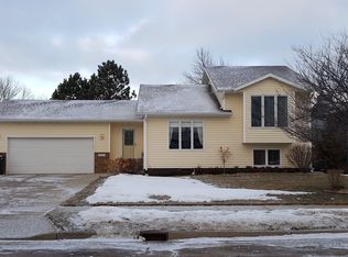 1850 Billings Dr, Bismarck, ND 58504