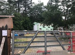 612 Live Oak Dr, Happy Camp, CA 96039