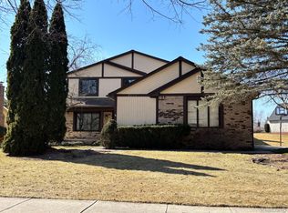 25567 Buckminster Dr, Novi, MI 48375