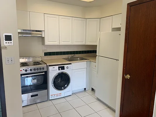 Rented by 18 REALTY | media 21